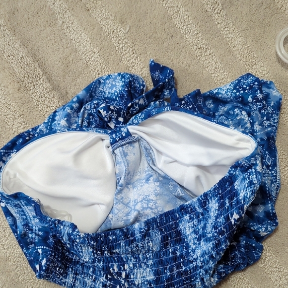 Vibrant Blue & White Strapless Top Built In Bra New No Tags - Picture 7 of 7